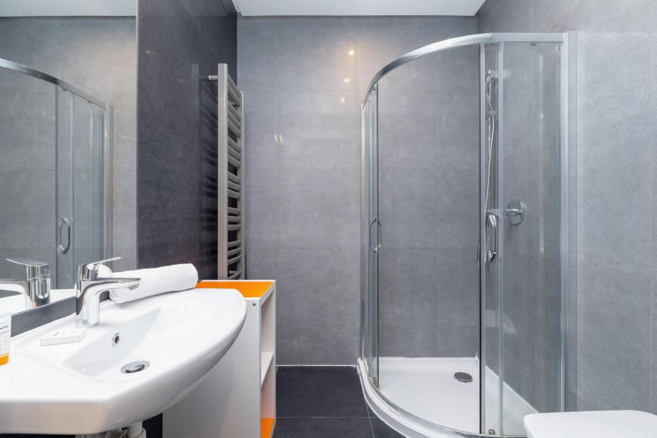 Central Planty Park Apartment Lobzowska By Noclegi Renters Krakow Ngoại thất bức ảnh