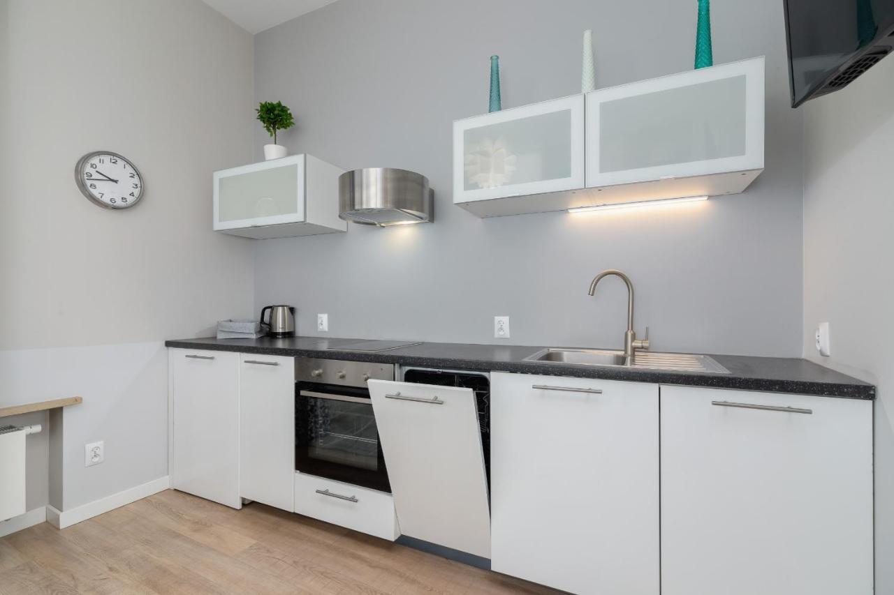 Central Planty Park Apartment Lobzowska By Noclegi Renters Krakow Ngoại thất bức ảnh